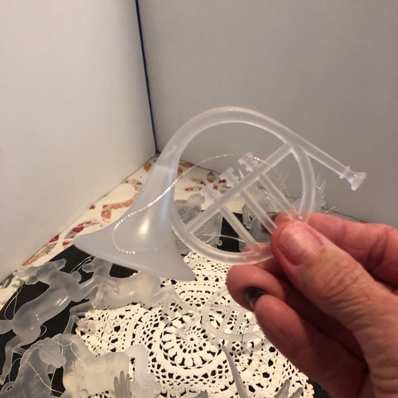 Set of 12 Frosted Ornaments 2 each of 6 Christmas Themed Ornaments Shatterproof - Picture 8 of 8